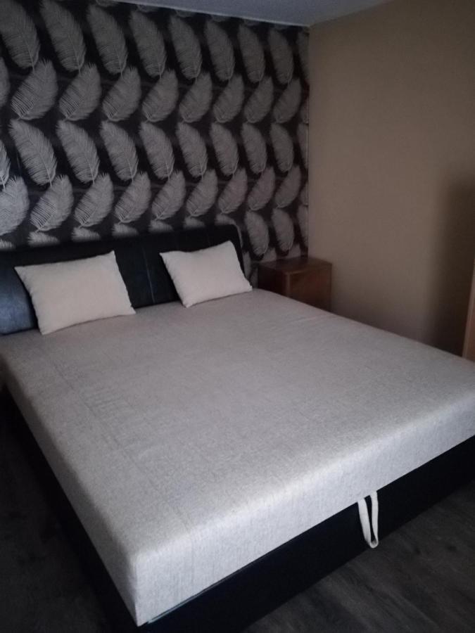 Vivien Apartman Fonyod Luaran gambar