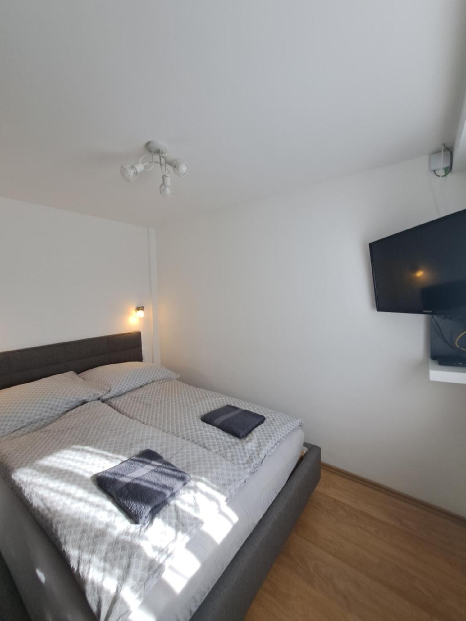 Vivien Apartman Fonyod Luaran gambar